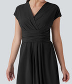 Robe midi Breezeful™ col V manches courtes à liens dans le dos séchage rapide avec poches latérales