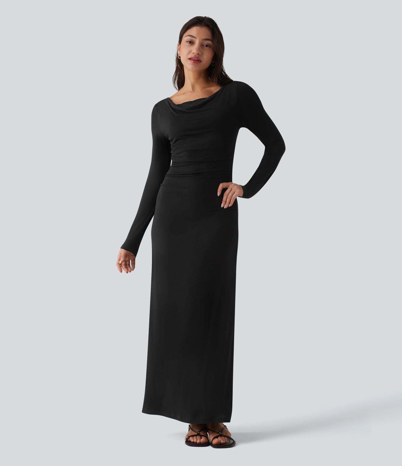 Robe longue en maille côtelée col bénitier manches longues avec dentelle contrastée