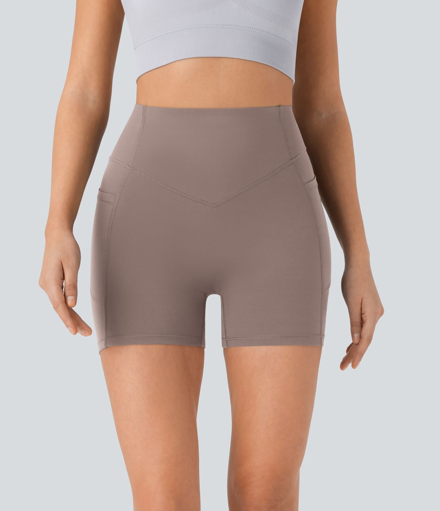 Short cycliste 12,5 cm d'entraînement gainant galbant taille haute avec effet scrunch et poches Halara UltraSculpt™