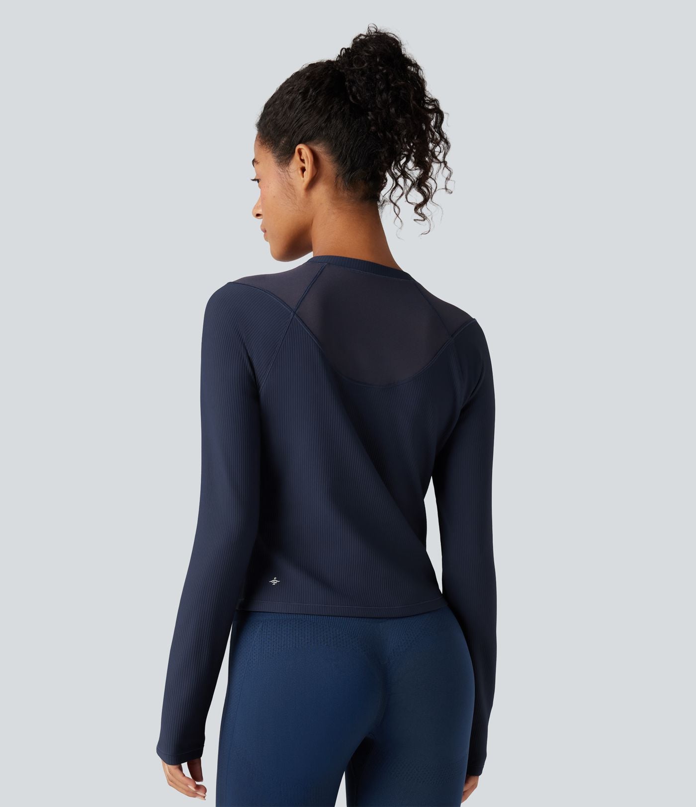 Top de sport yoga col rond manches raglan longues mesh contrastant