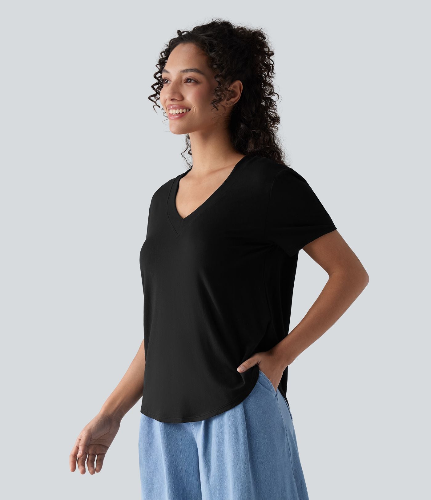 T-shirt décontracté col V manches courtes ourlet arrondi
