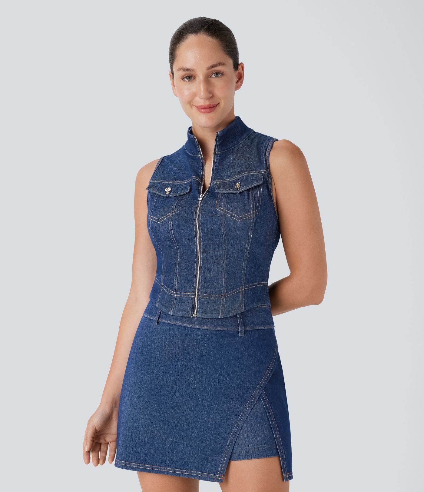 Débardeur de tennis Halara Flex™ en denim stretch délavé avec col montant, fermeture éclair et effet frais InstantCool