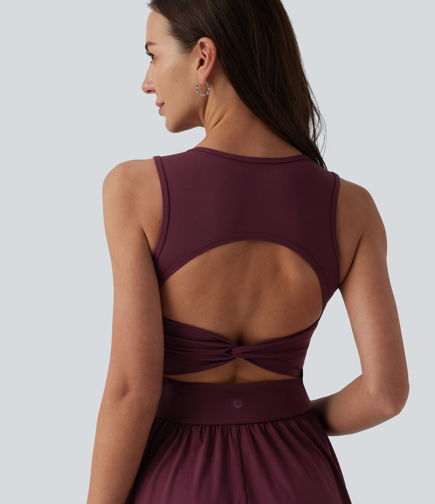 Robe mi-longue décontractée col rond sans manches découpes