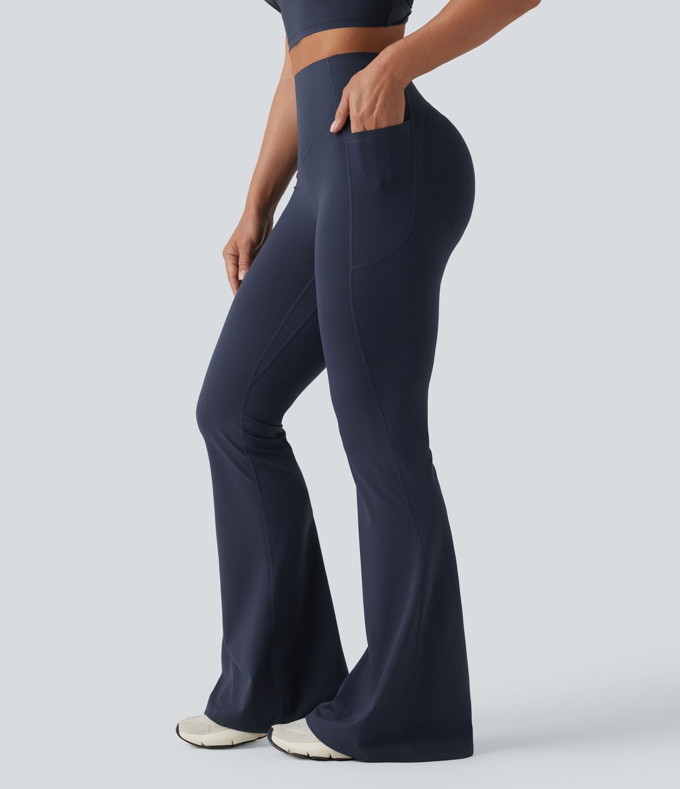 Halara UltraSculpt™ Legging yoga évasé gainant push-up taille haute à fronces avec poches