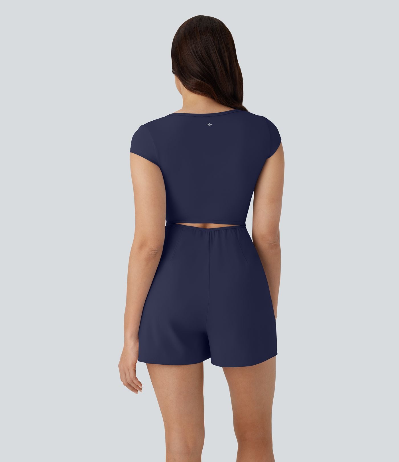 Combinaison de yoga Softlyzero™ Airy avec col U, manches courtes et poches latérales - Édition Easy Peasy