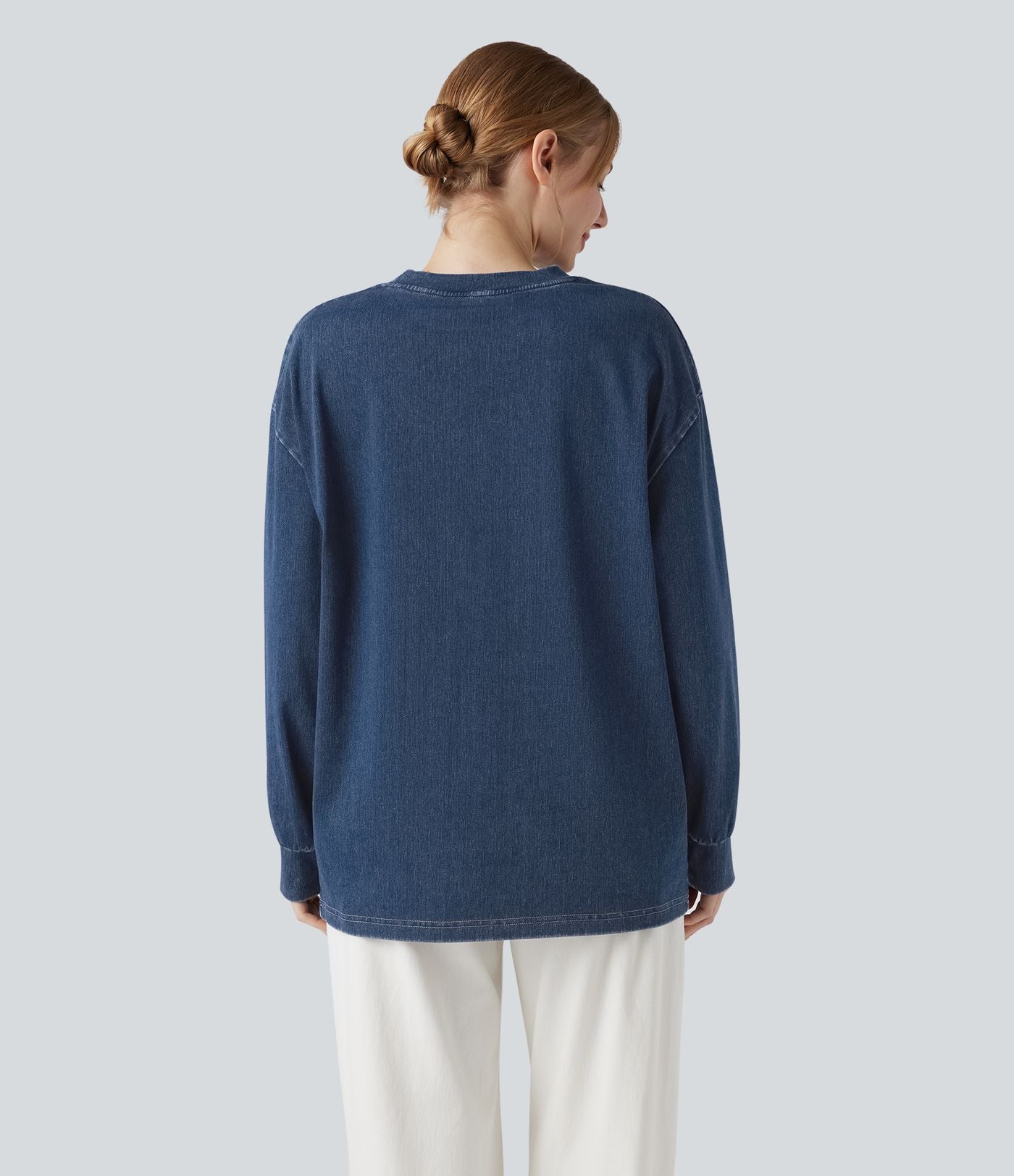 Halara Flex™ T-shirt casual délavé en denim à col rond et manches longues