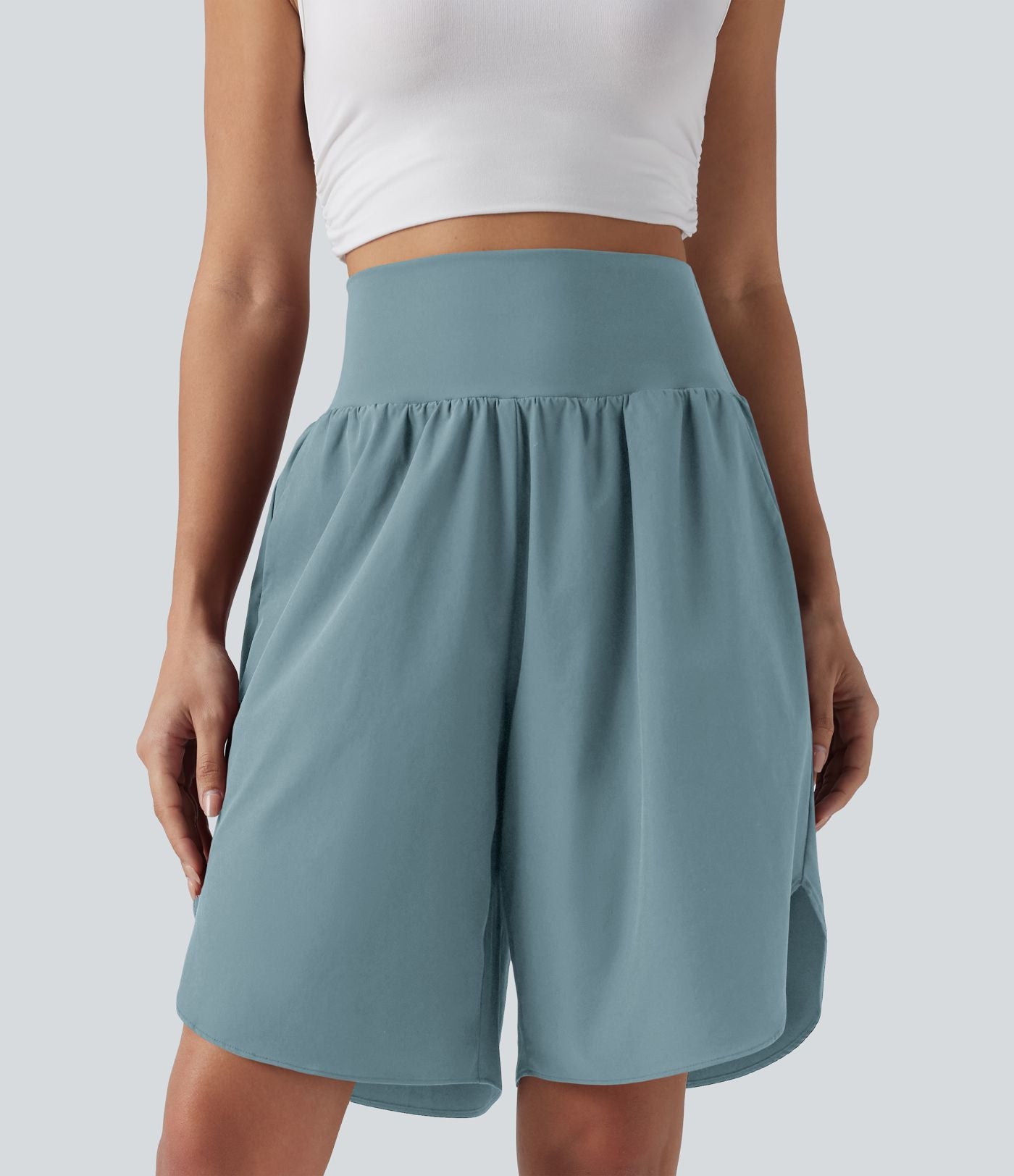Short resort taille haute gainant séchage rapide avec fentes Breezeful™ et poches