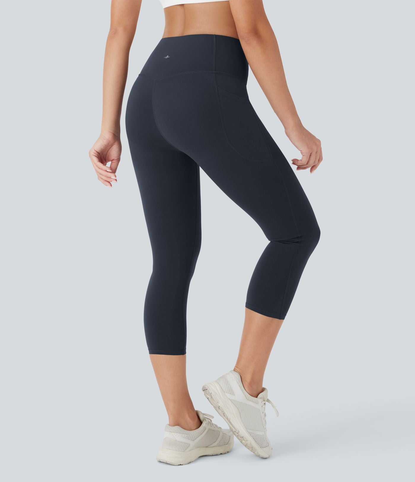 Legging corsaire d'entraînement gainant galbant taille haute avec poches Halara UltraSculpt™