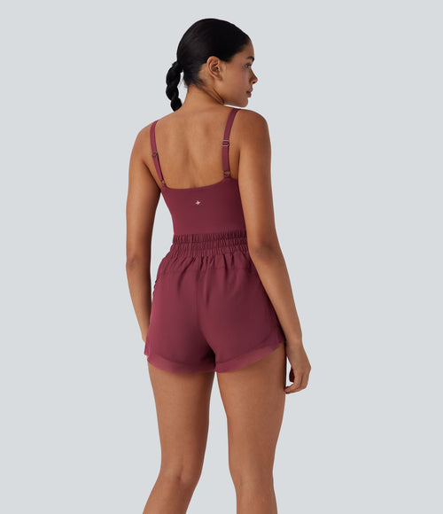 Combi-short de running 2-en-1 dos nu smocké avec cordon de serrage et poches latérales