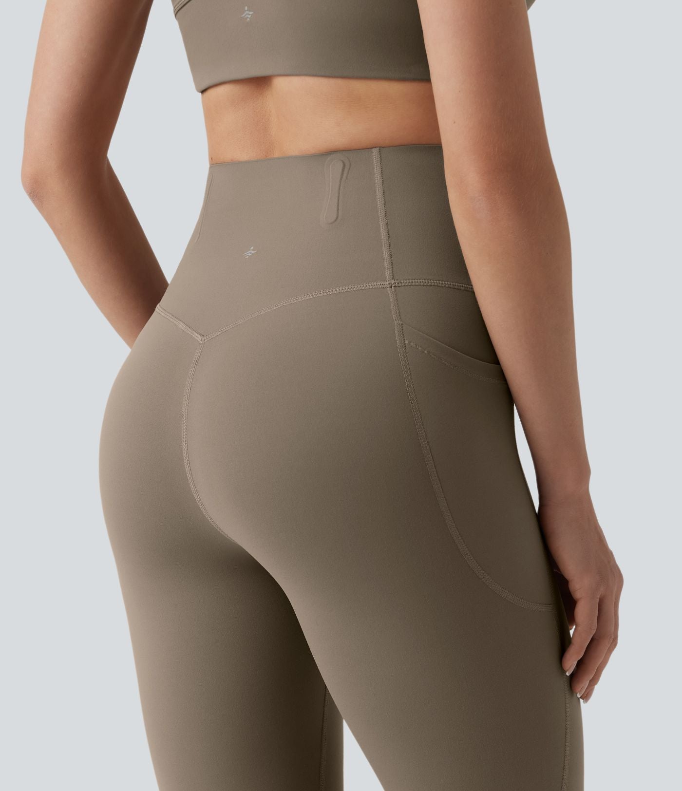 Legging 7/8 de yoga taille haute gainant sculptant anti-roulottage Halara UltraSculpt™ avec poches