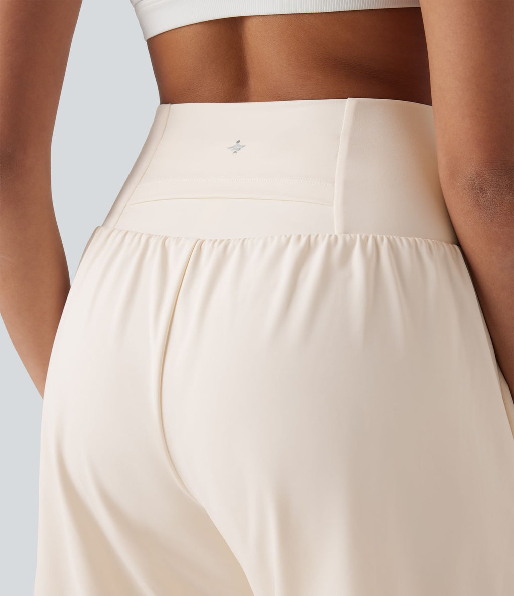 Short de yoga SoftlyZero™ Airy 2-en-1 taille très haute avec poches et effet frais InstantCool 17,5 cm