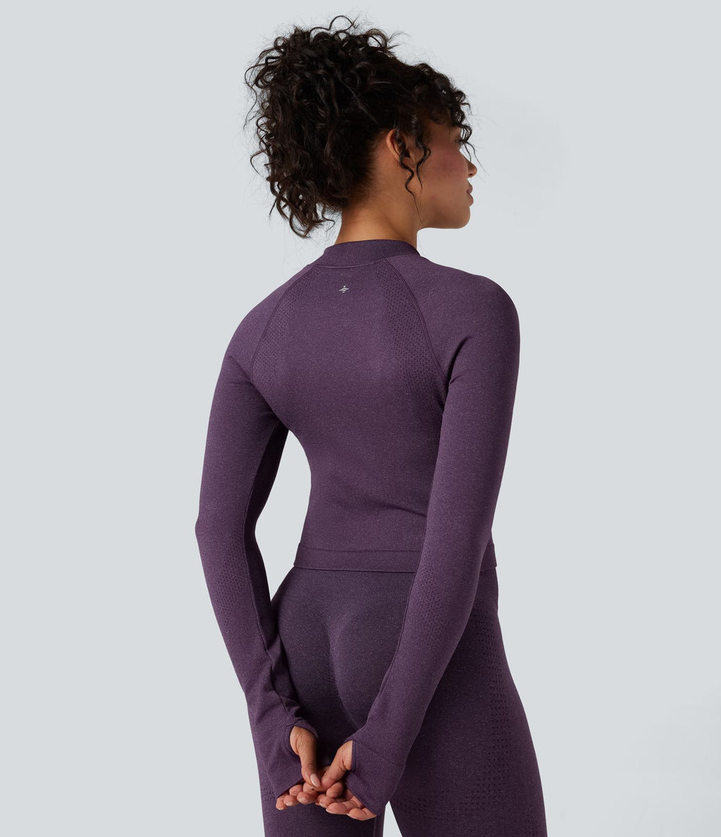 Veste de yoga courte ajustée Seamless Flow à col montant, manches longues et trous pour les pouces