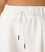 Short 7,5cm Casual à Taille Moyenne avec Ceinture Élastique Cordon de Serrage et Poches Latérales Ruchées