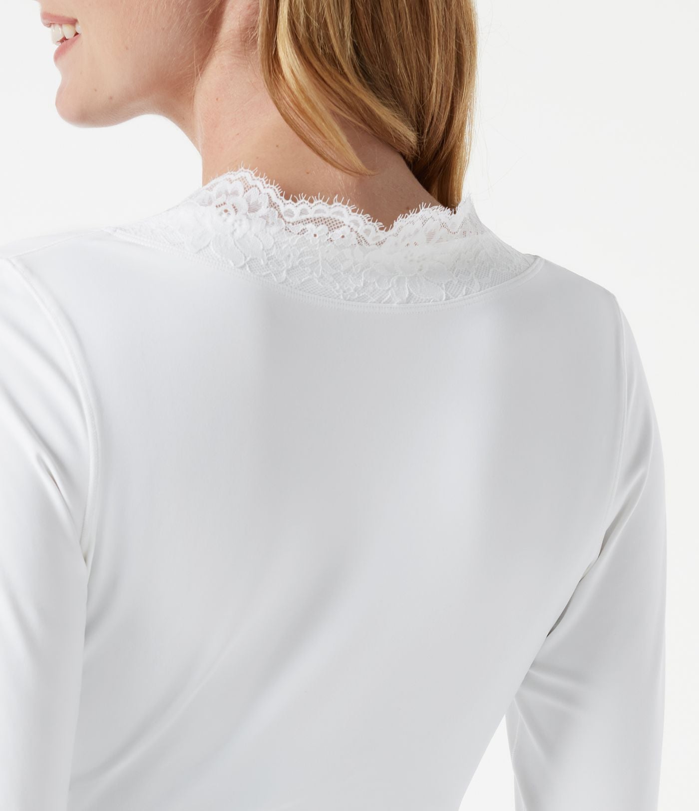 Haut yoga crop top SoftlyZero™ Plush à manches longues avec passe-pouces, nœud devant et dentelle contrastée