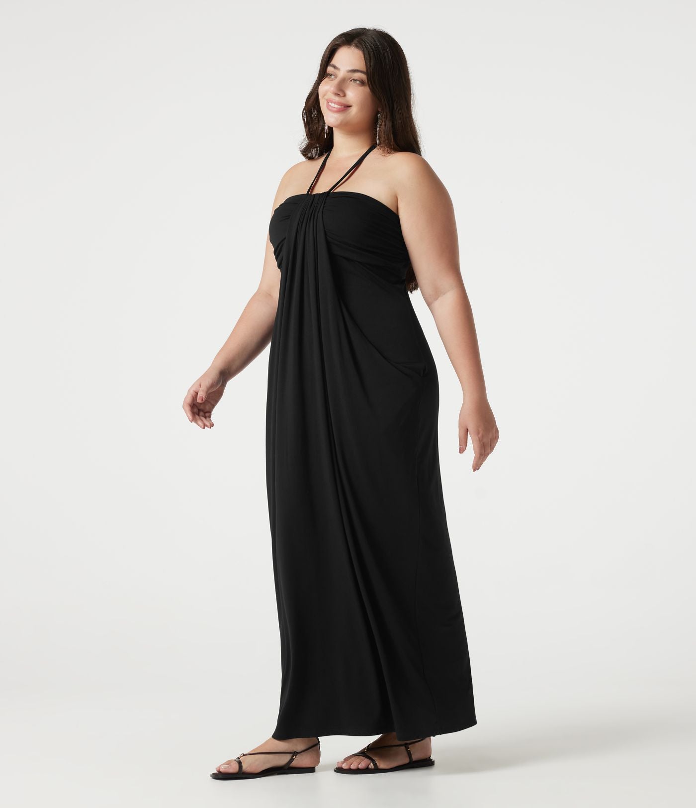 Robe maxi grande taille col halter dos nu avec lien au dos et poches