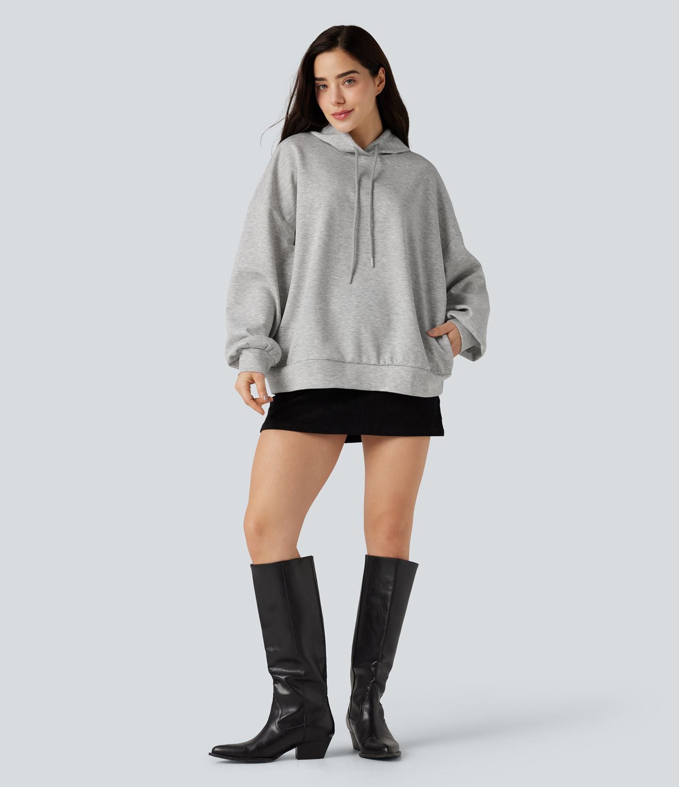 Sweat-shirt à capuche manches longues avec poches