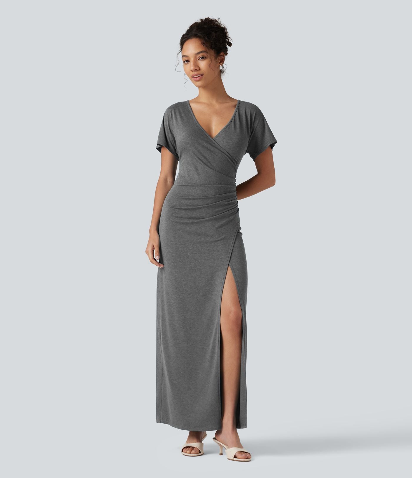 Robe longue moulante décontractée col V, manches chauve-souris, froncée avec fente