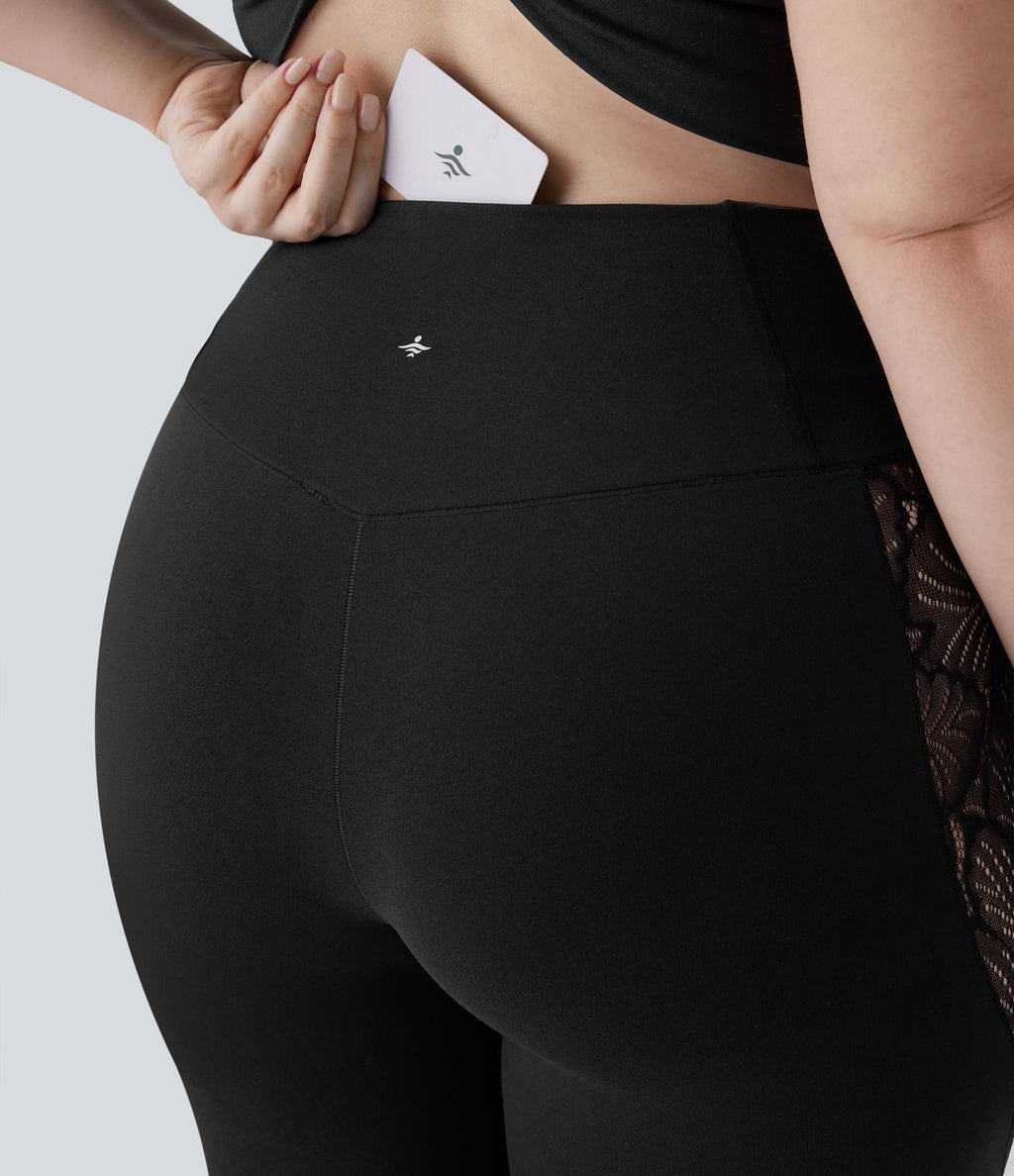 Legging de yoga 7/8 grande taille taille haute avec dos croisé en dentelle contrastante et poche arrière Softlyzero™-UPF50+