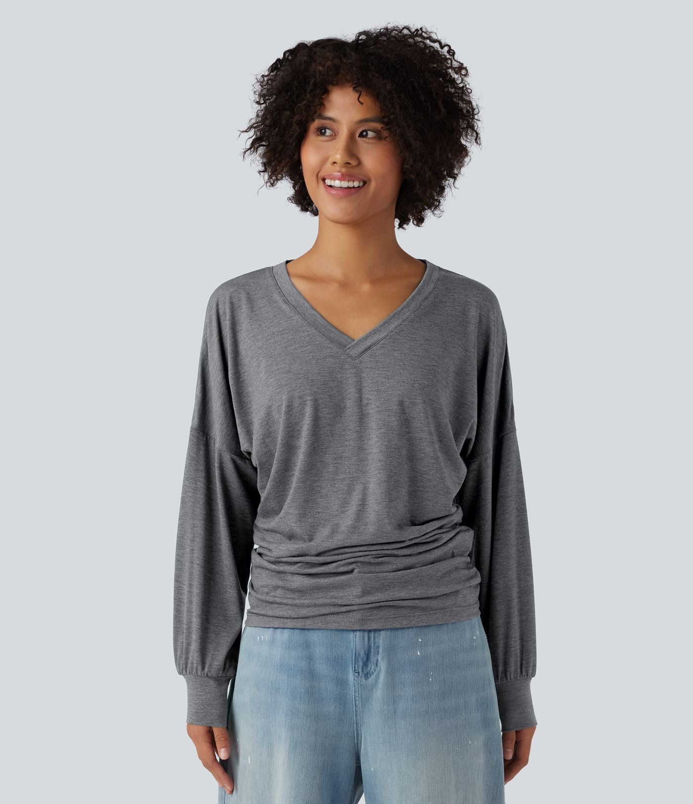 T-shirt décontracté à col V, manches longues et fronces, coupe ample