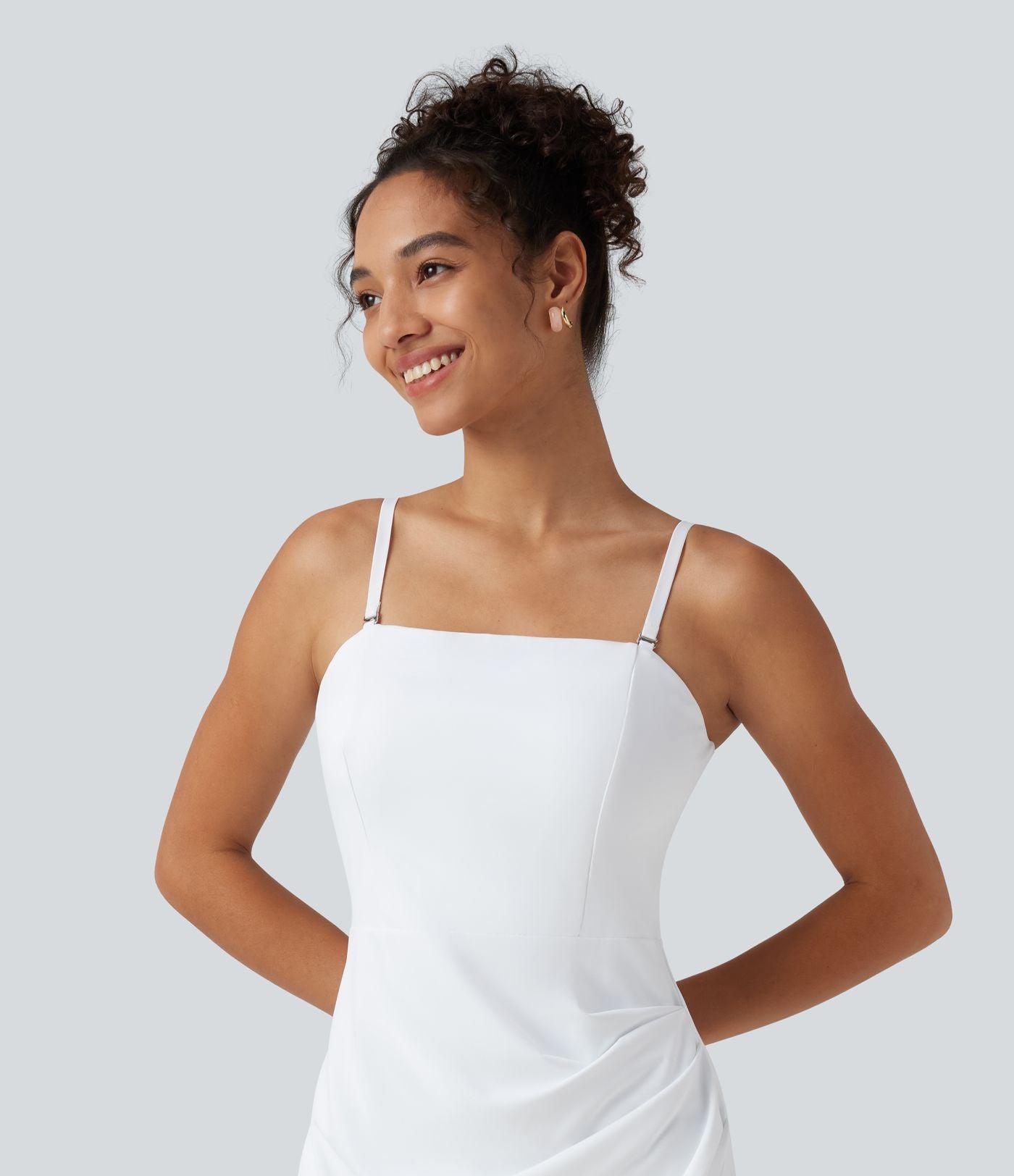 Robe nuisette mini avec brassière intégrée et dentelle contrastante en SoftlyZero™ Airy à effet frais InstantCool, protection solaire UPF50+