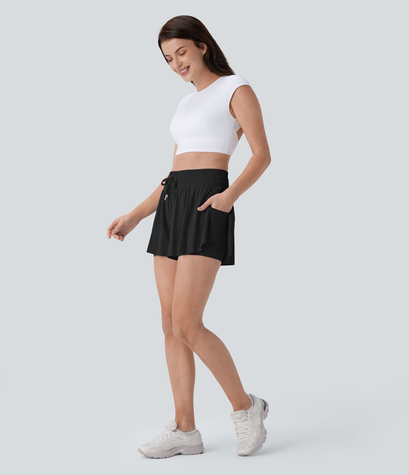 Short cycliste 17,5 cm de yoga gainant taille haute avec découpes - UPF50+ SoftlyZero™
