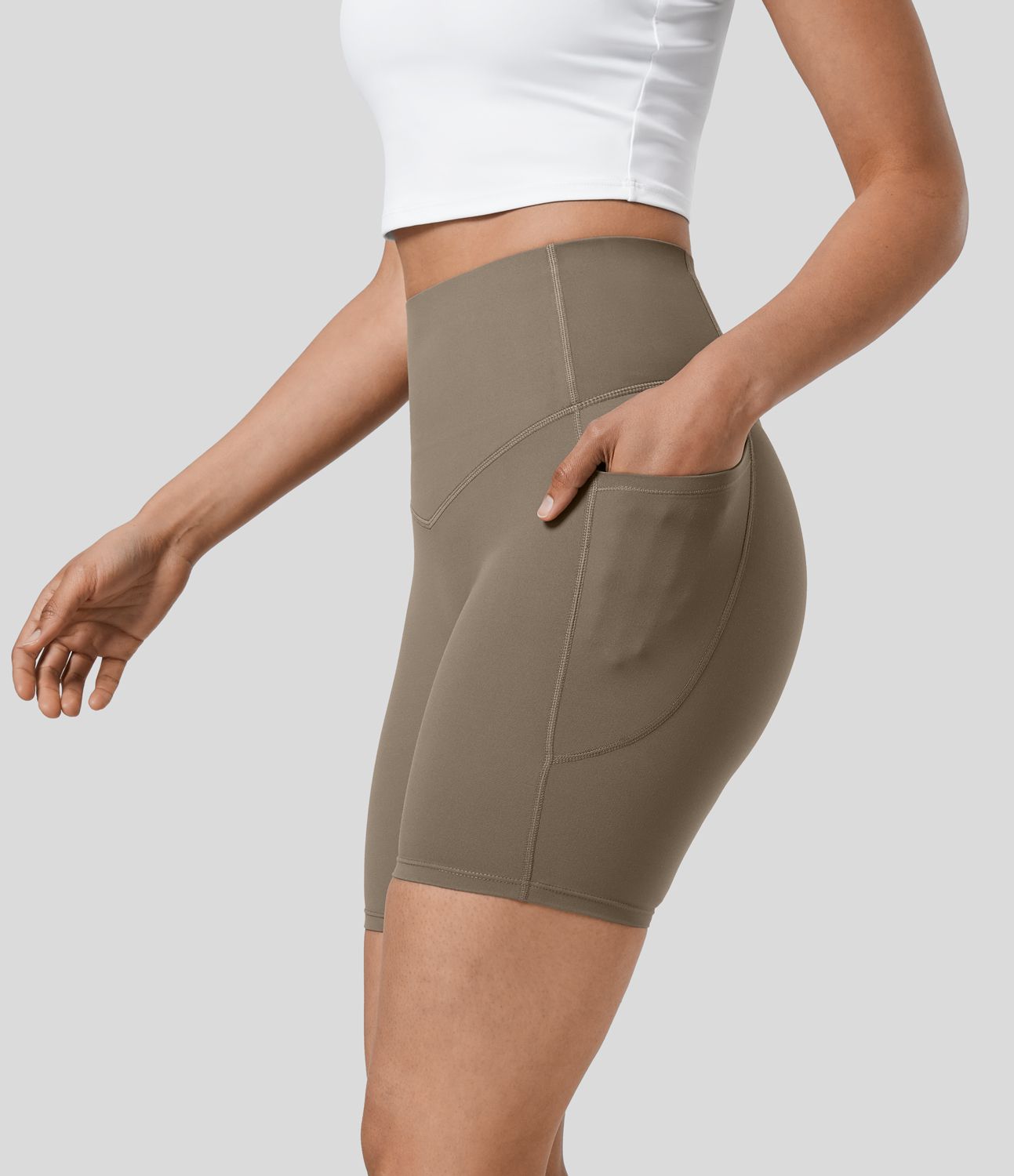 Short cycliste 17,5 cm d'entraînement gainant taille haute avec poches Halara UltraSculpt™