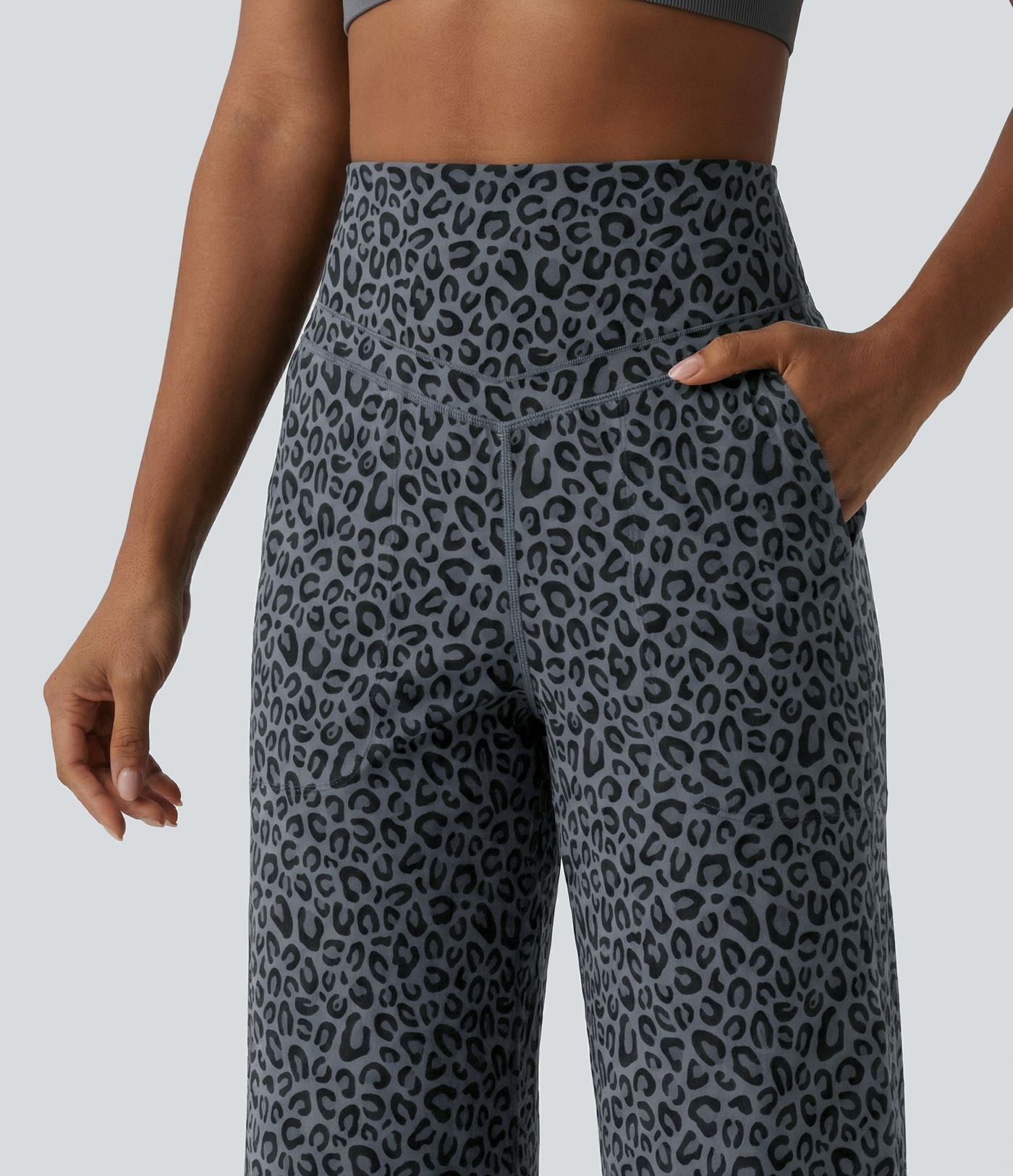 Pantalon de yoga jambes droites taille haute gainant imprimé léopard Halara UltraSculpt™ avec poches