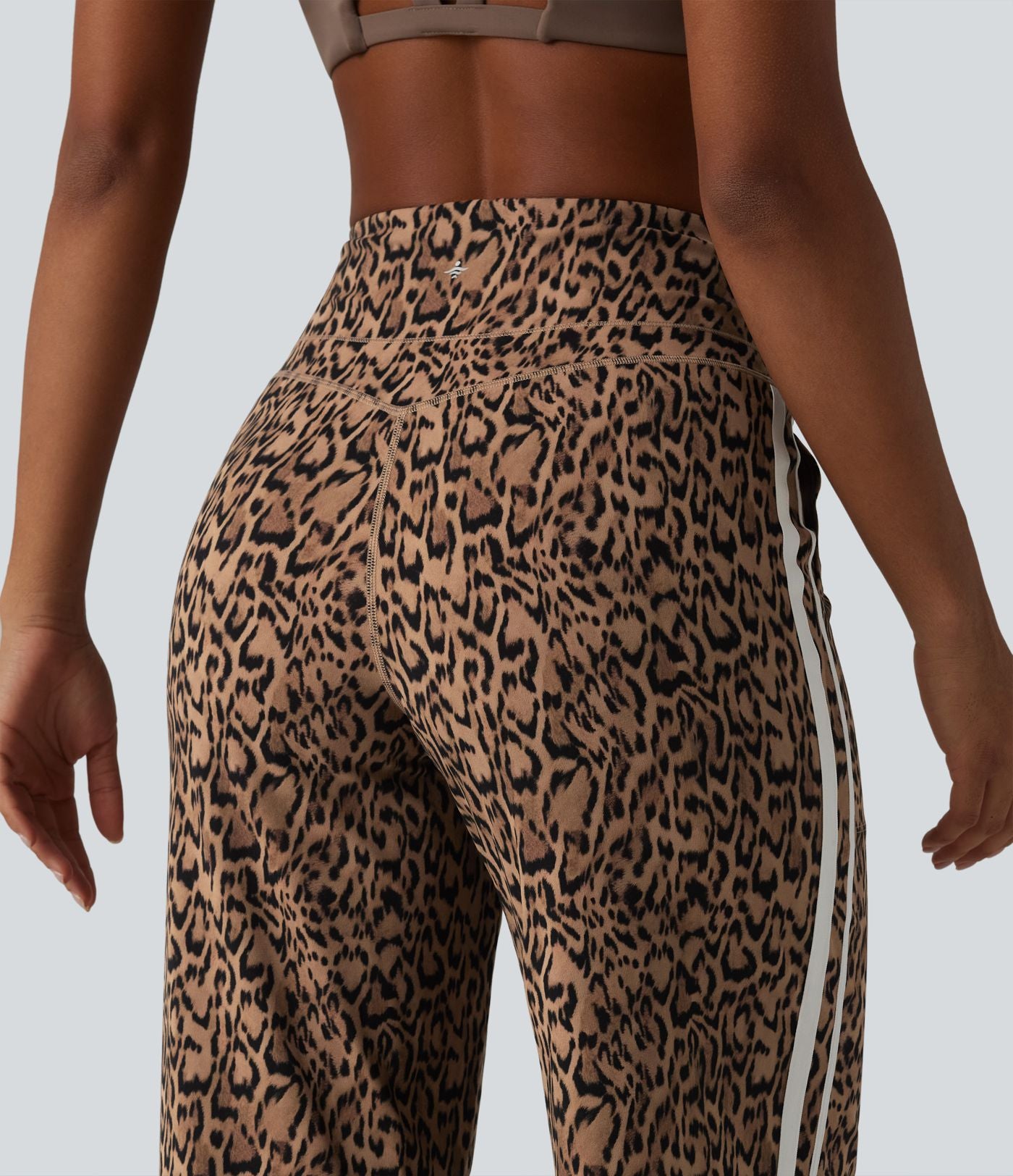 Halara UltraSculpt™ Pantalon de yoga droit taille haute imprimé léopard ventre plat avec bandes latérales et poches