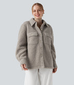 Veste sherpa à col à manches longues avec poches