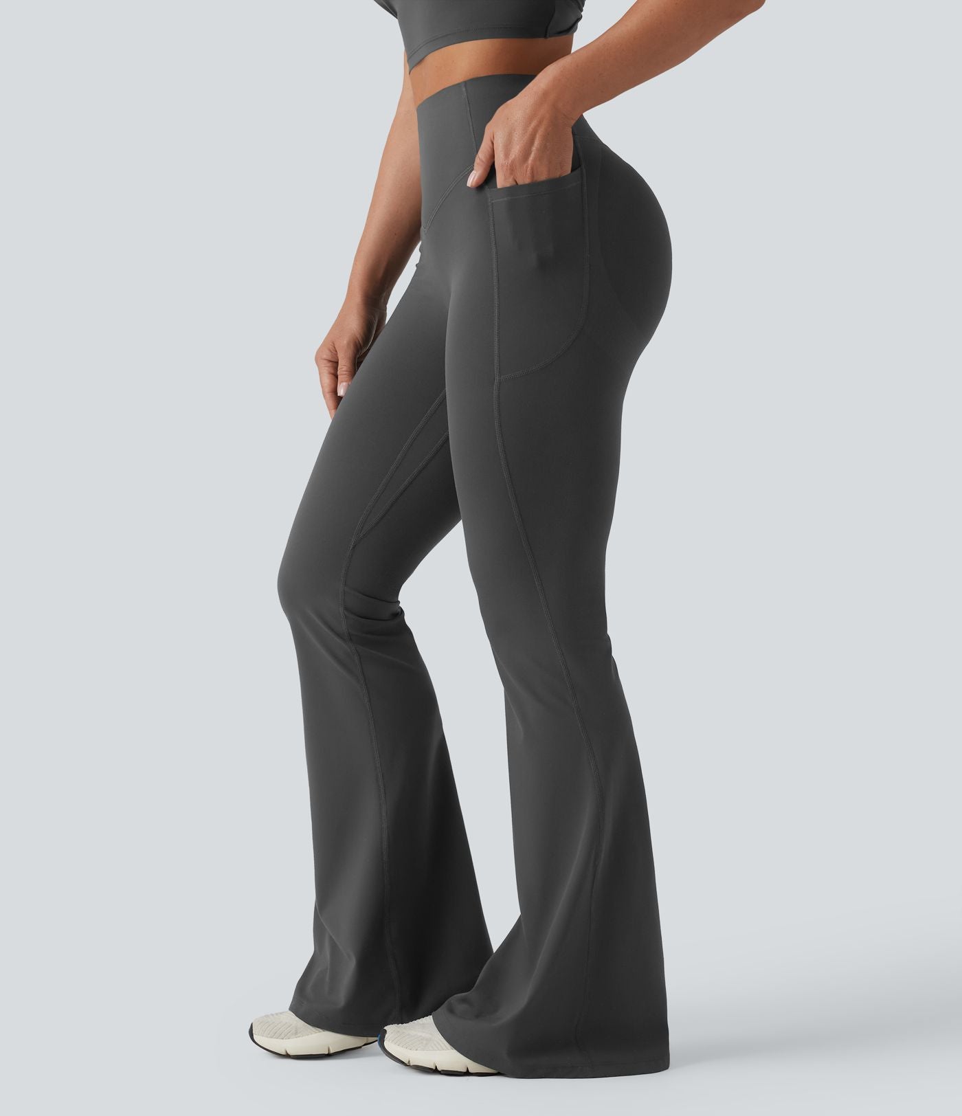 Halara UltraSculpt™ Legging yoga évasé gainant push-up taille haute à fronces avec poches