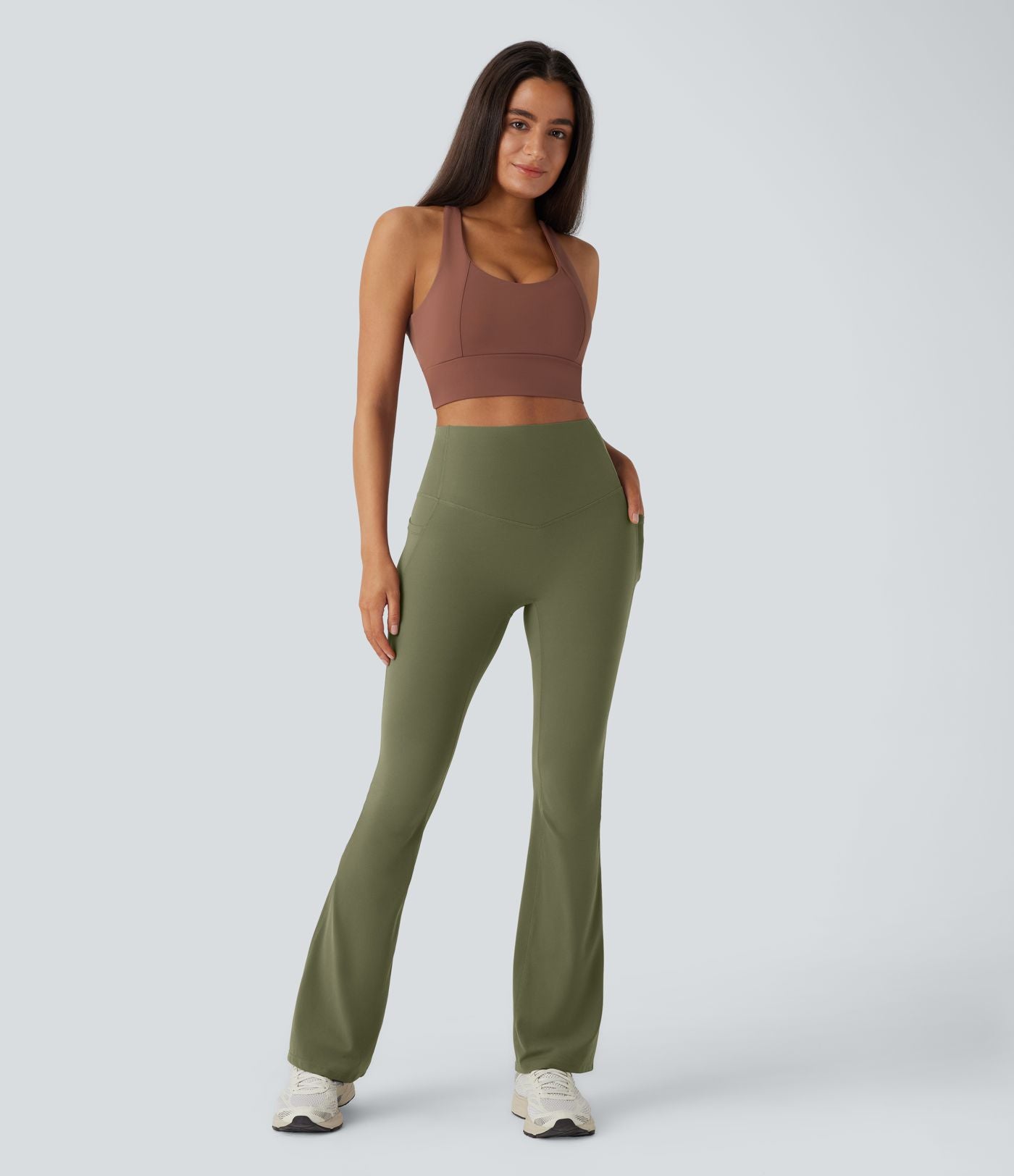 Pantalon de yoga à coupe bootcut gainant taille haute avec poches Halara UltraSculpt™