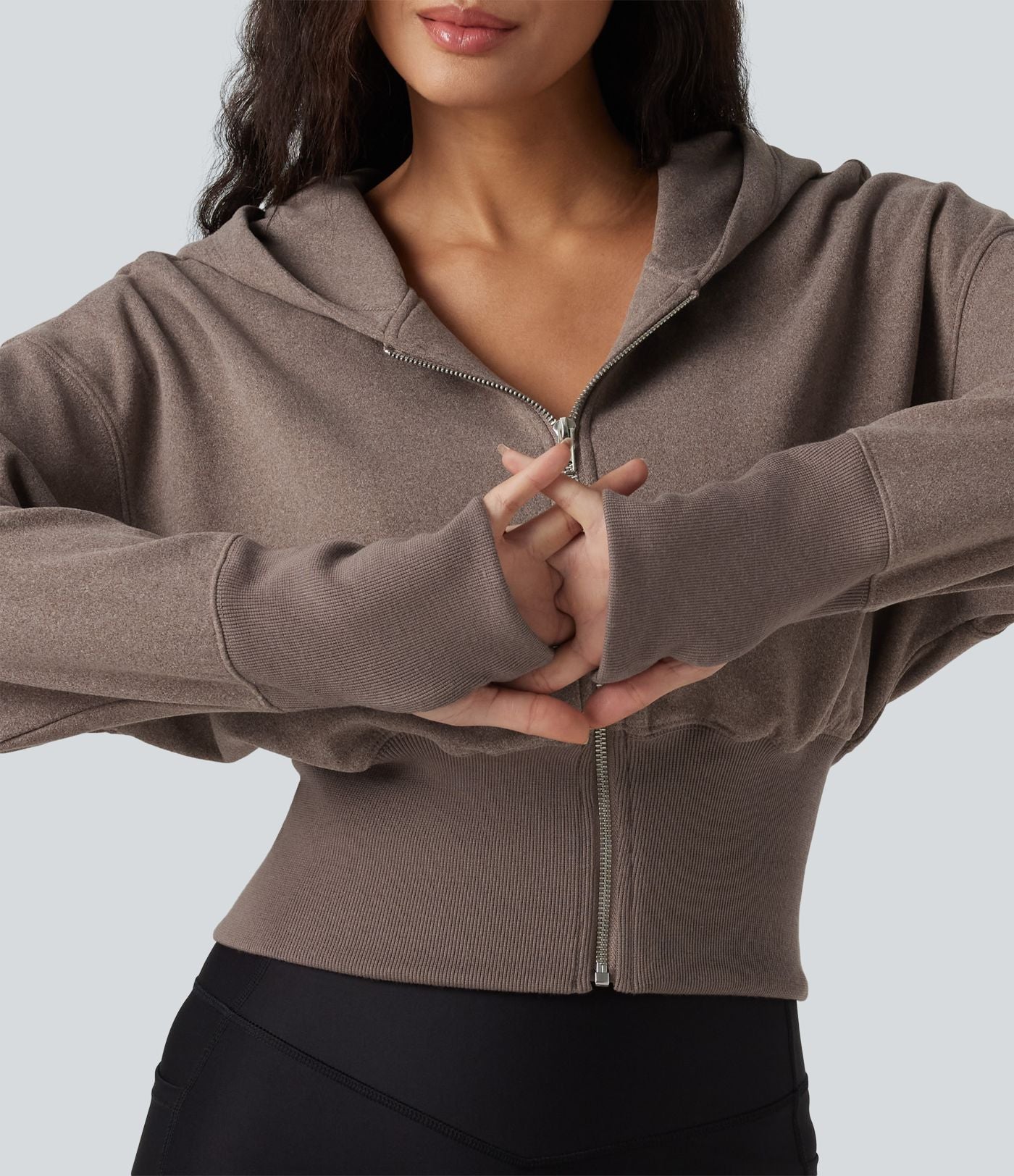 Sweat à capuche zippé avec manches raglan et passe-pouces