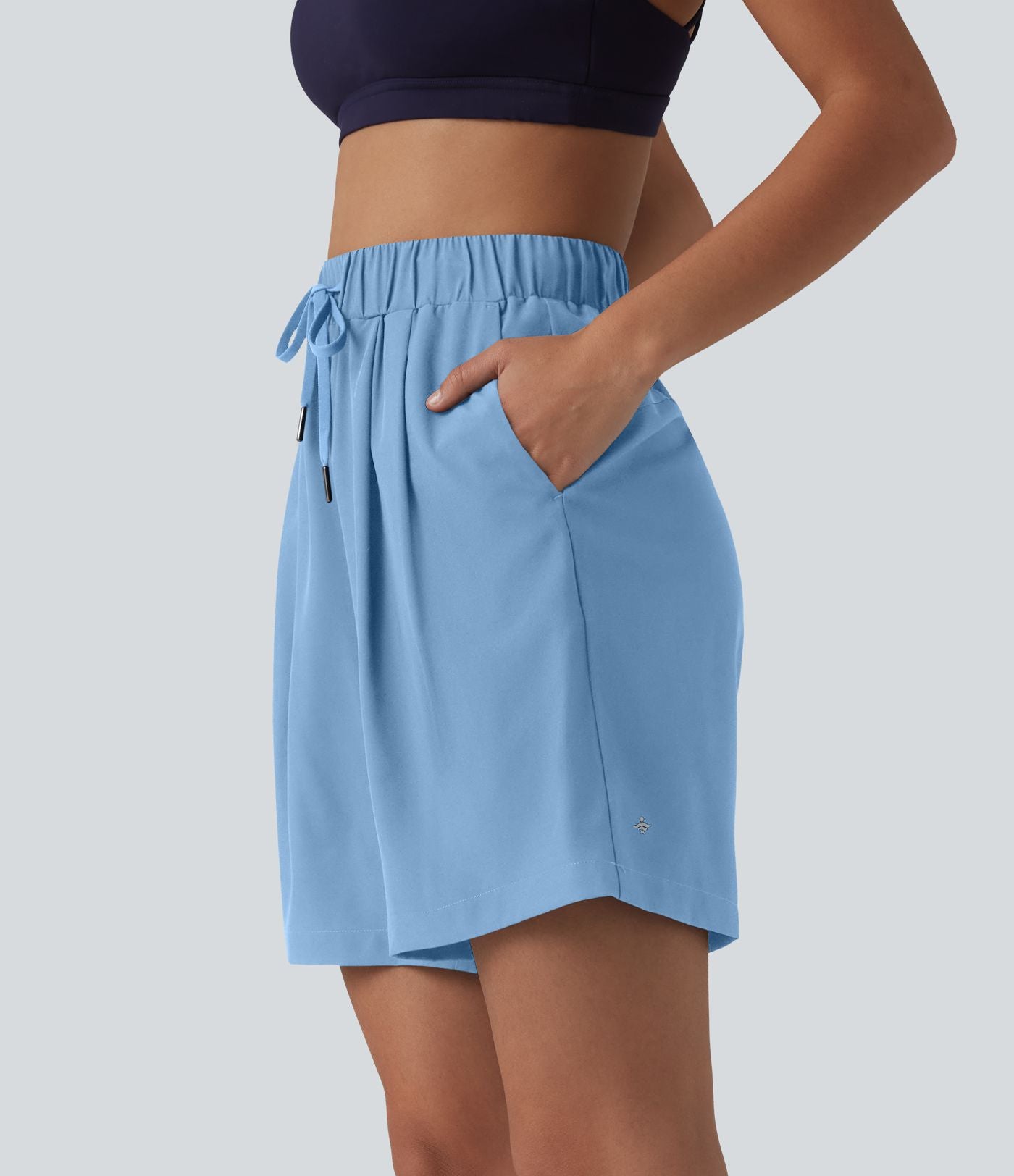 Short de yoga plissé taille haute avec ceinture élastique, cordon de serrage et poches 17,5 cm