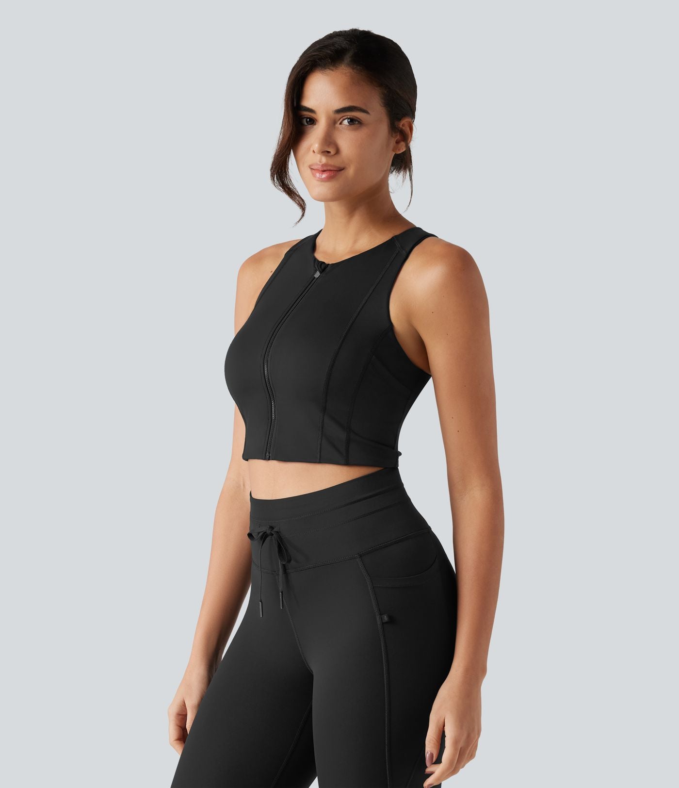 Débardeur de running court effet frais InstantCool à séchage rapide avec encolure arrondie, coussinets amovibles, poches et protection solaire UPF50+