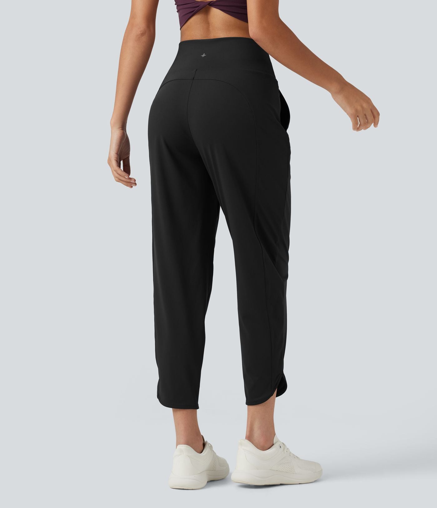 Pantalon de running court effet frais InstantCool taille haute à séchage rapide avec cordon intérieur, ourlet arrondi, poches et protection solaire UPF50+