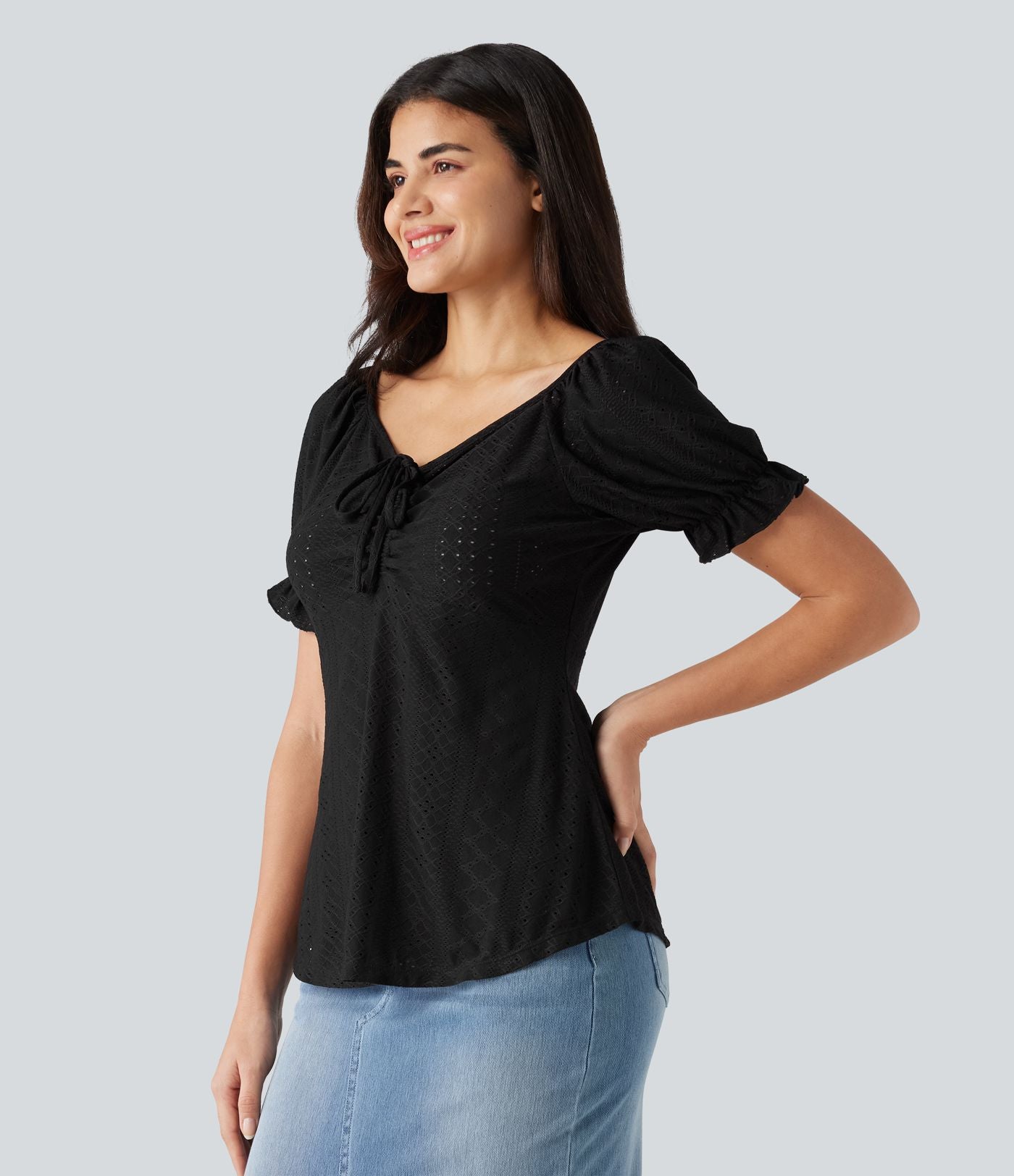 Blouse décontractée col V manches courtes bouffantes lacée ajourée