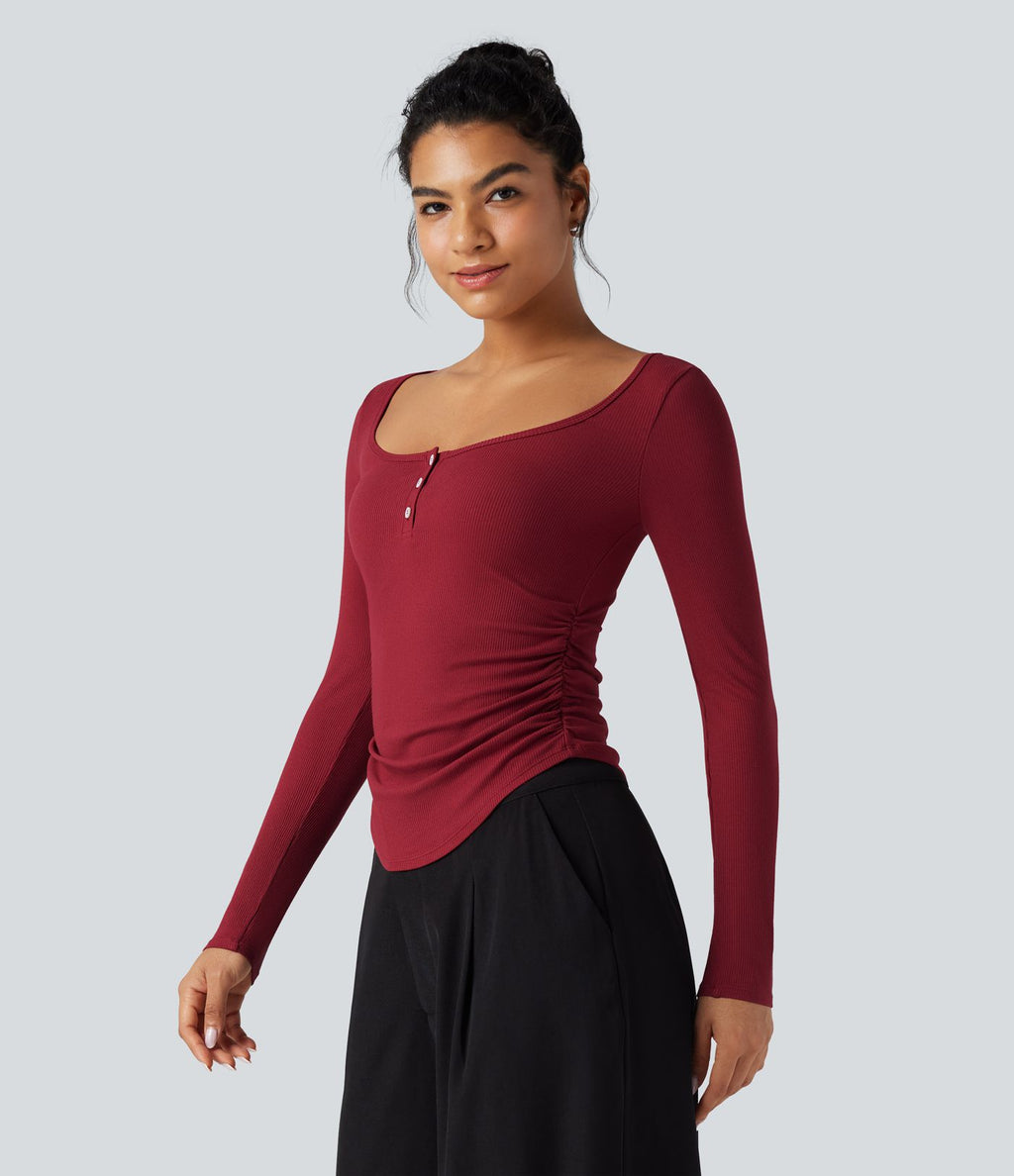 T-shirt tailleur côtelé col henley froncé ourlet arrondi manches longues