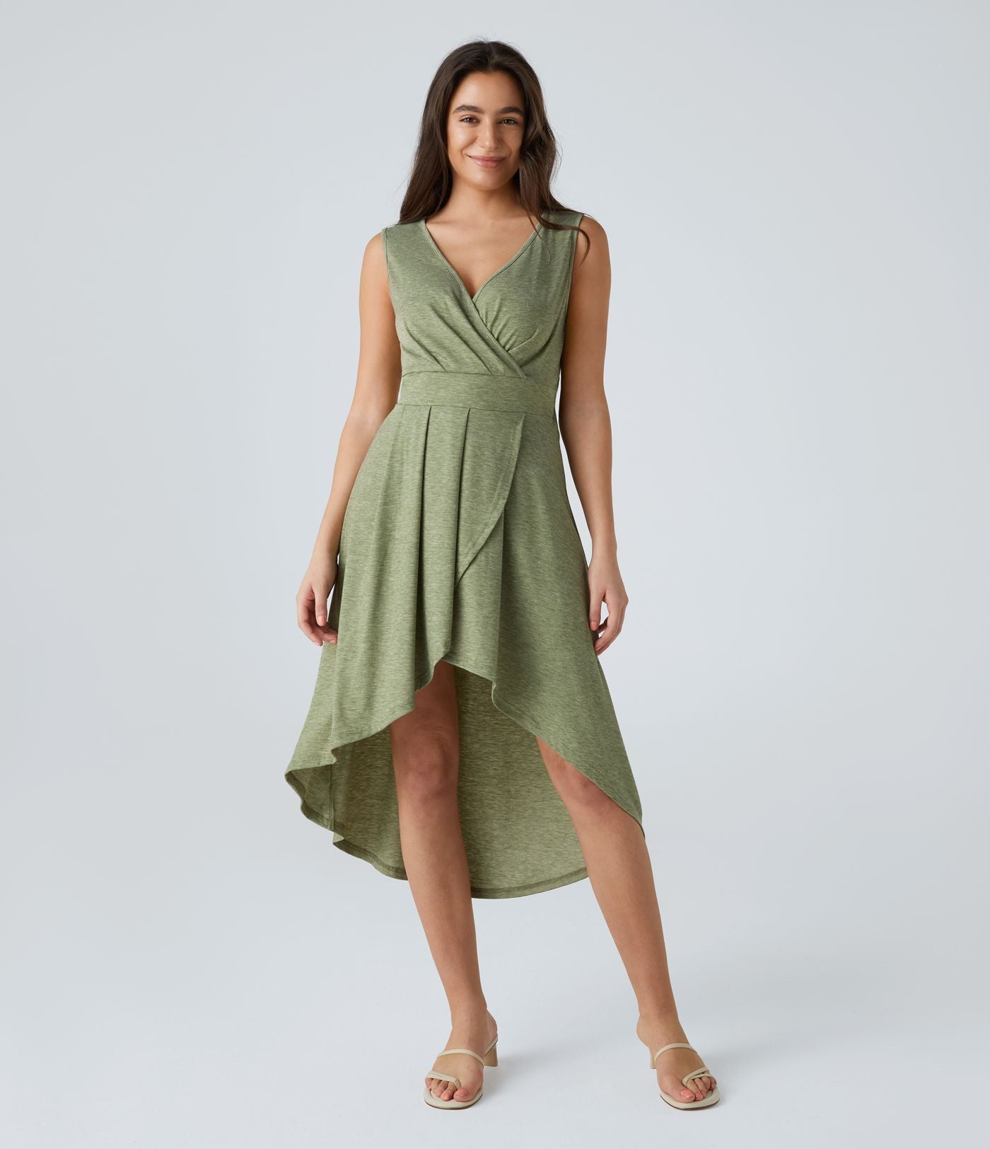 Robe Mi-Longue Plissée Décolleté Plongeant Sans Manches Haut Bas Ourlet Croisé