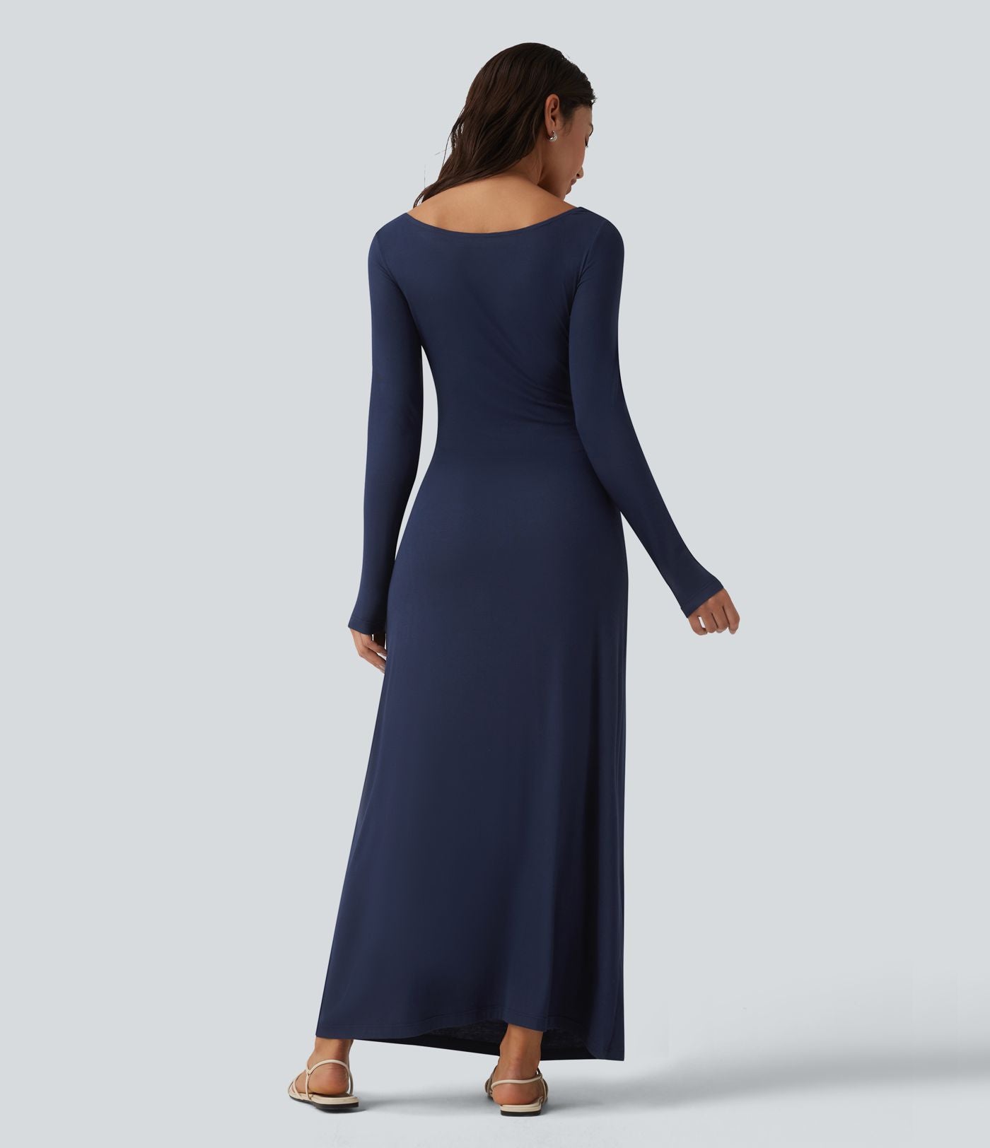 Robe longue en maille côtelée col bénitier manches longues avec dentelle contrastée