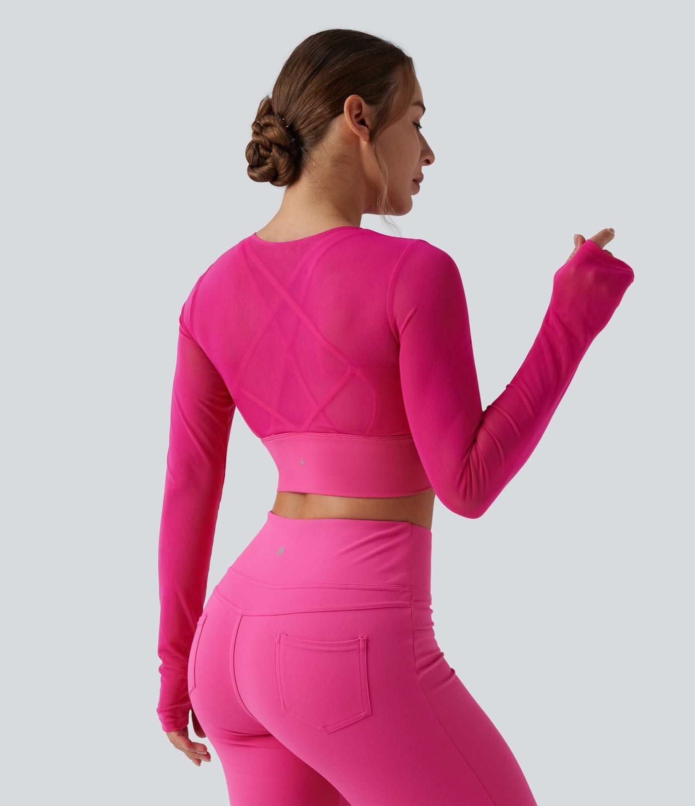 Haut de sport yoga cropped 2-en-1 manches longues mesh contrastant à trous pouces