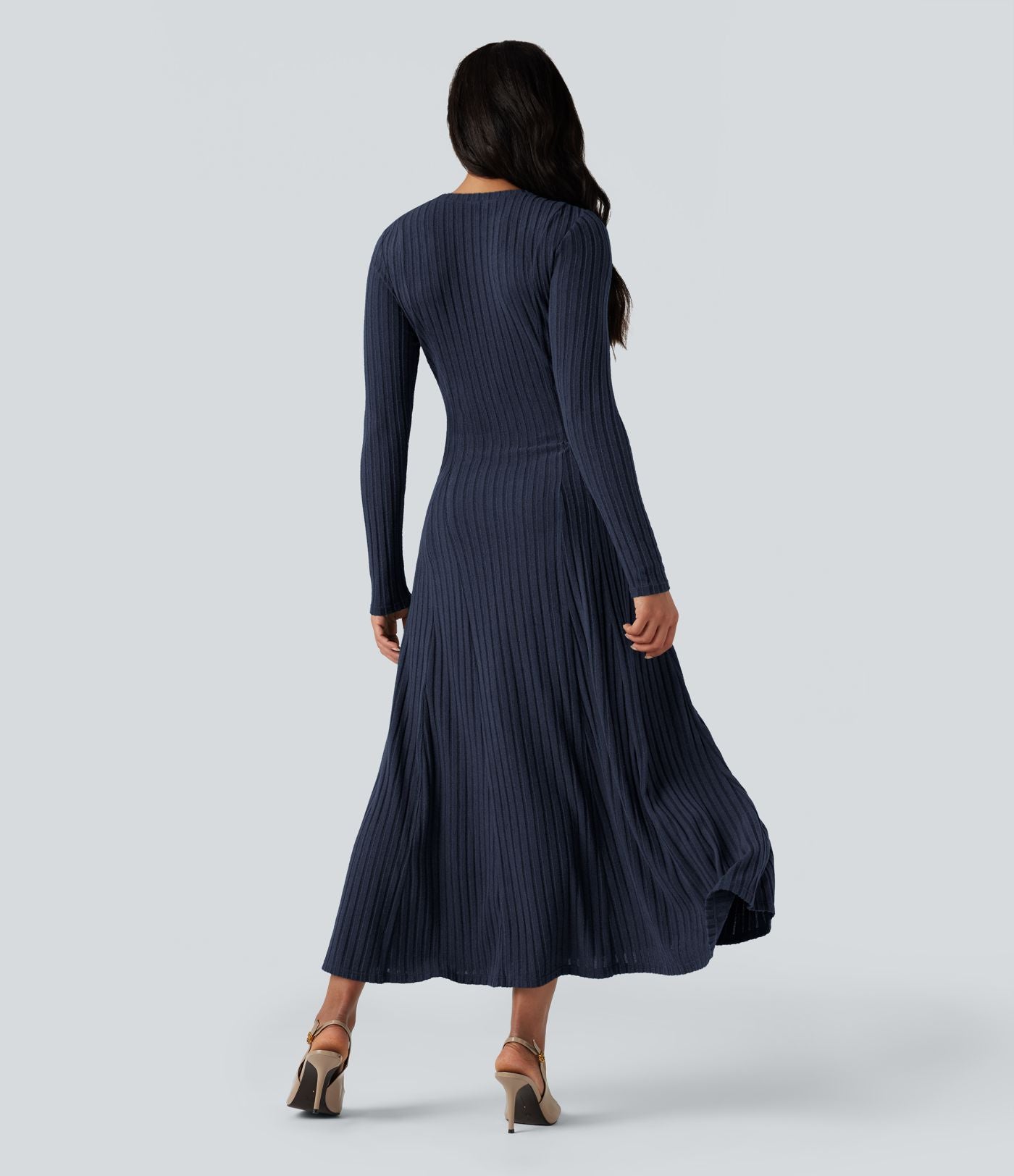 Robe longue fluide maille côtelée col henley manches longues