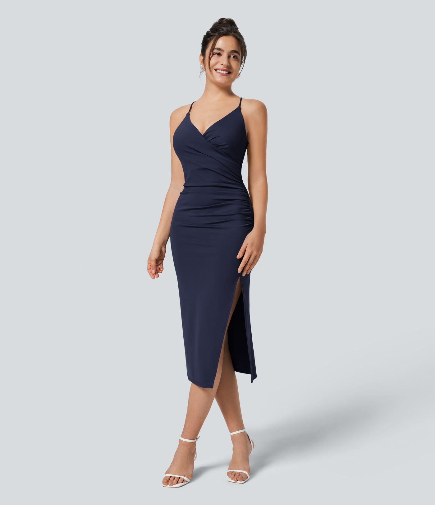 Robe moulante SoftlyZero™ Airy fendue à effet frais InstantCool, brassière intégrée, dos nu croisé à lacets, légèrement plissée pour invitée de mariage et demoiselle d'honneur