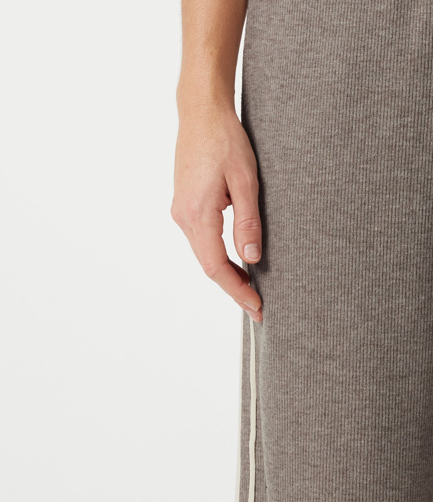 Pantalon baggy côtelé taille haute gainant avec cordon ajustable, bandes latérales et poches