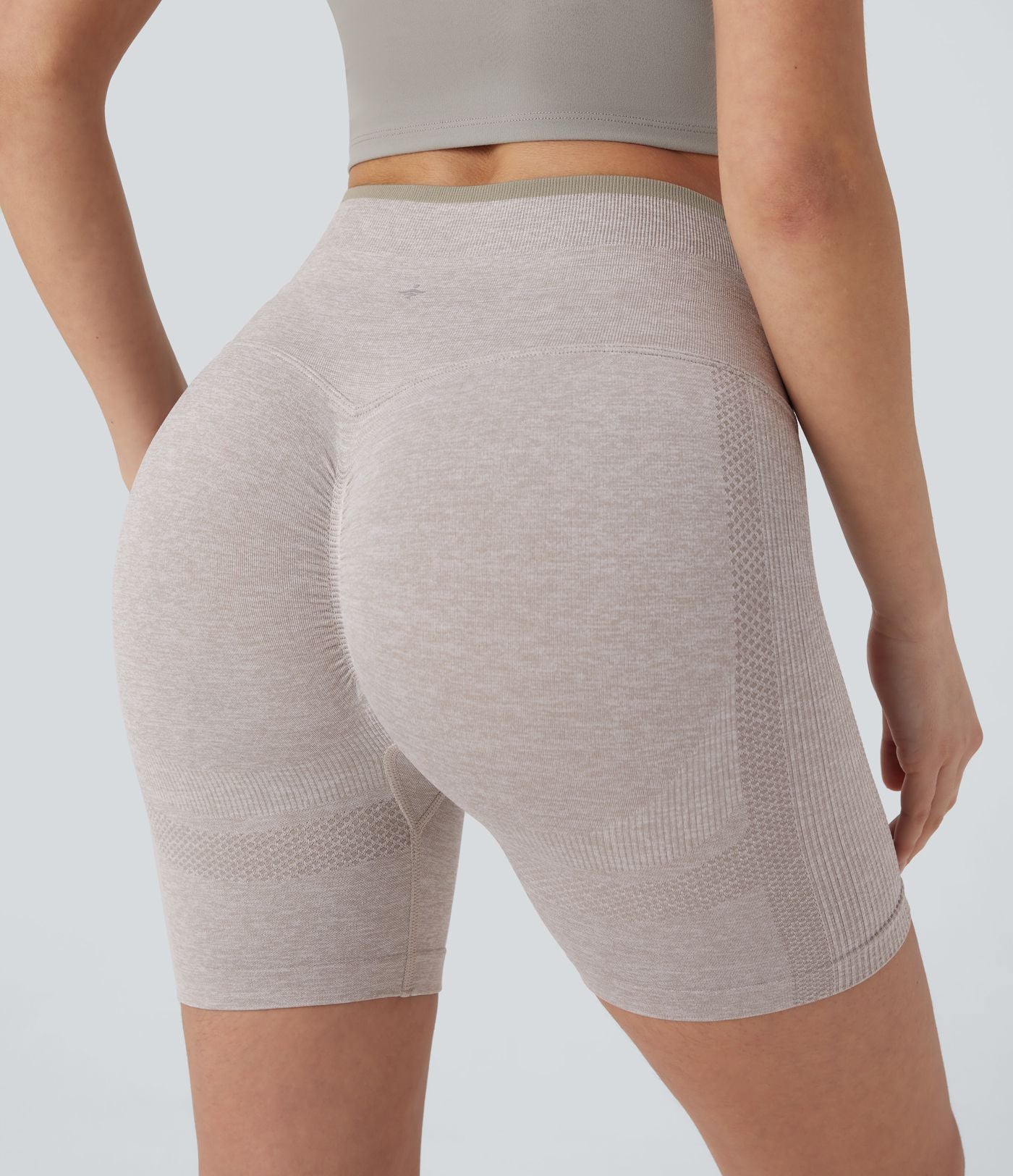 Short cycliste yoga 12,5 cm effet push-up taille haute froncé sans couture OneForm Seamless Flow