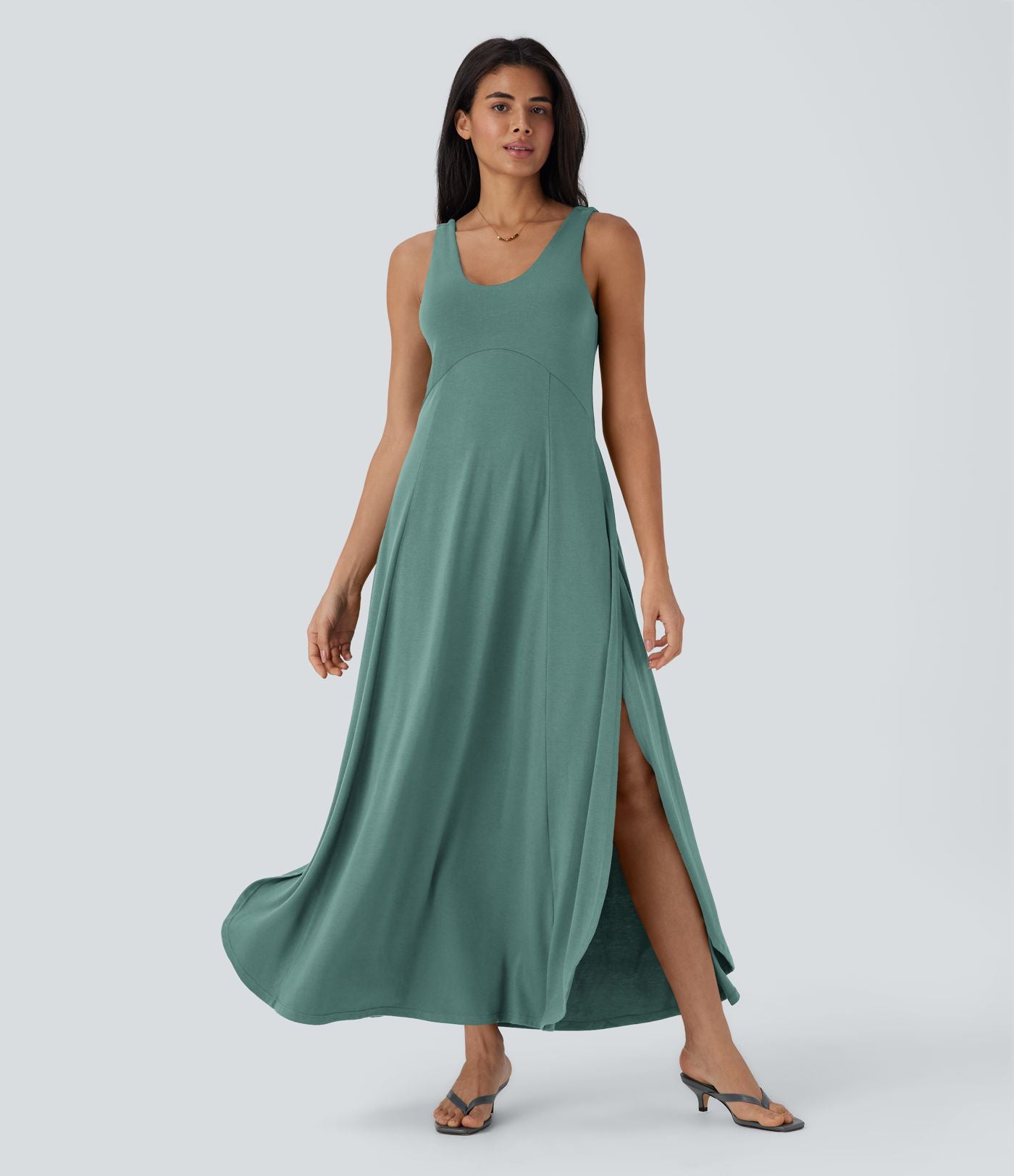 Robe longue à bretelles avec col U, dos nu, fente et coupe fluide