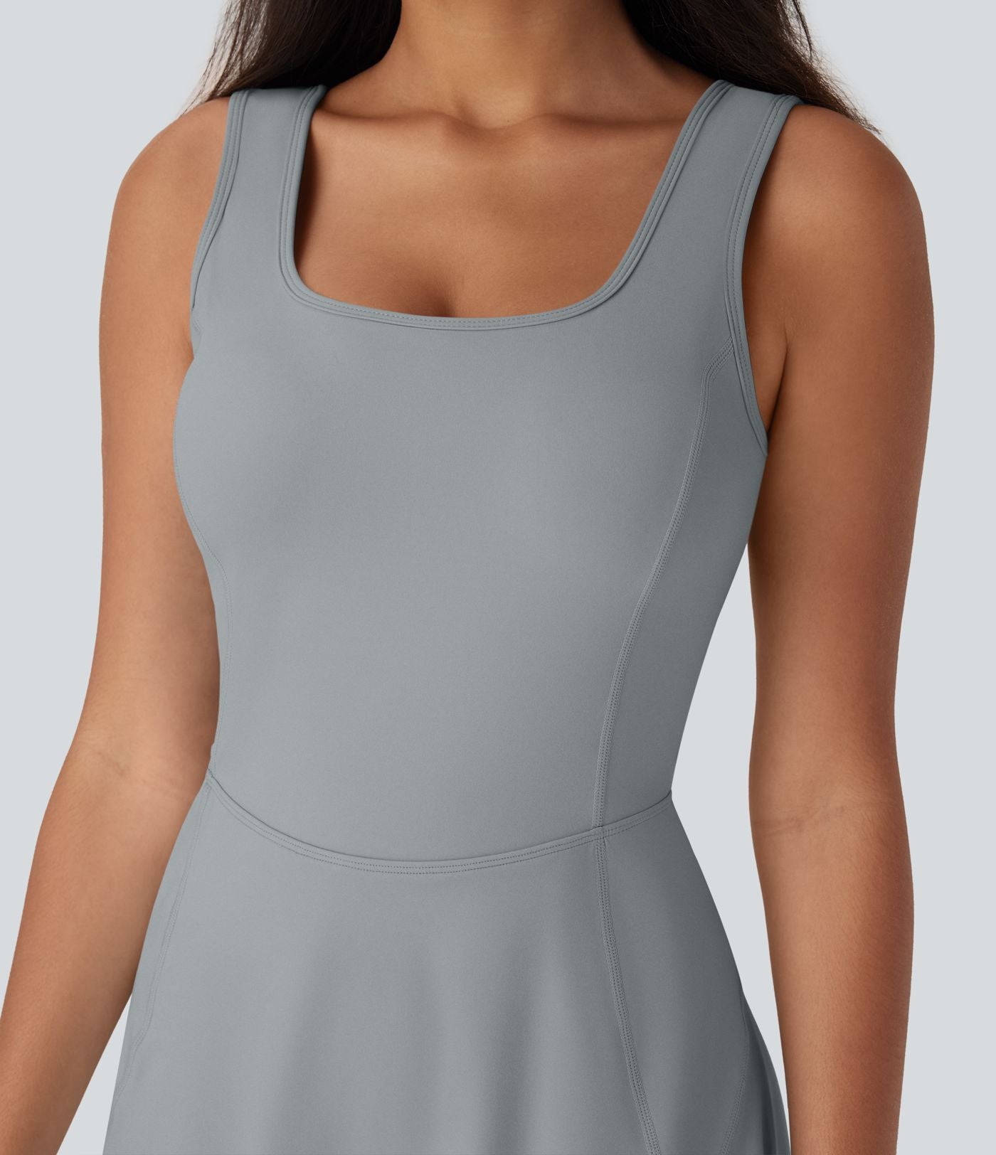 Robe SoftlyZero™ Airy de danse mini 2-en-1 dos nu, col U, bretelles croisées, poches latérales et effet frais InstantCool, accès facile Easy Peasy