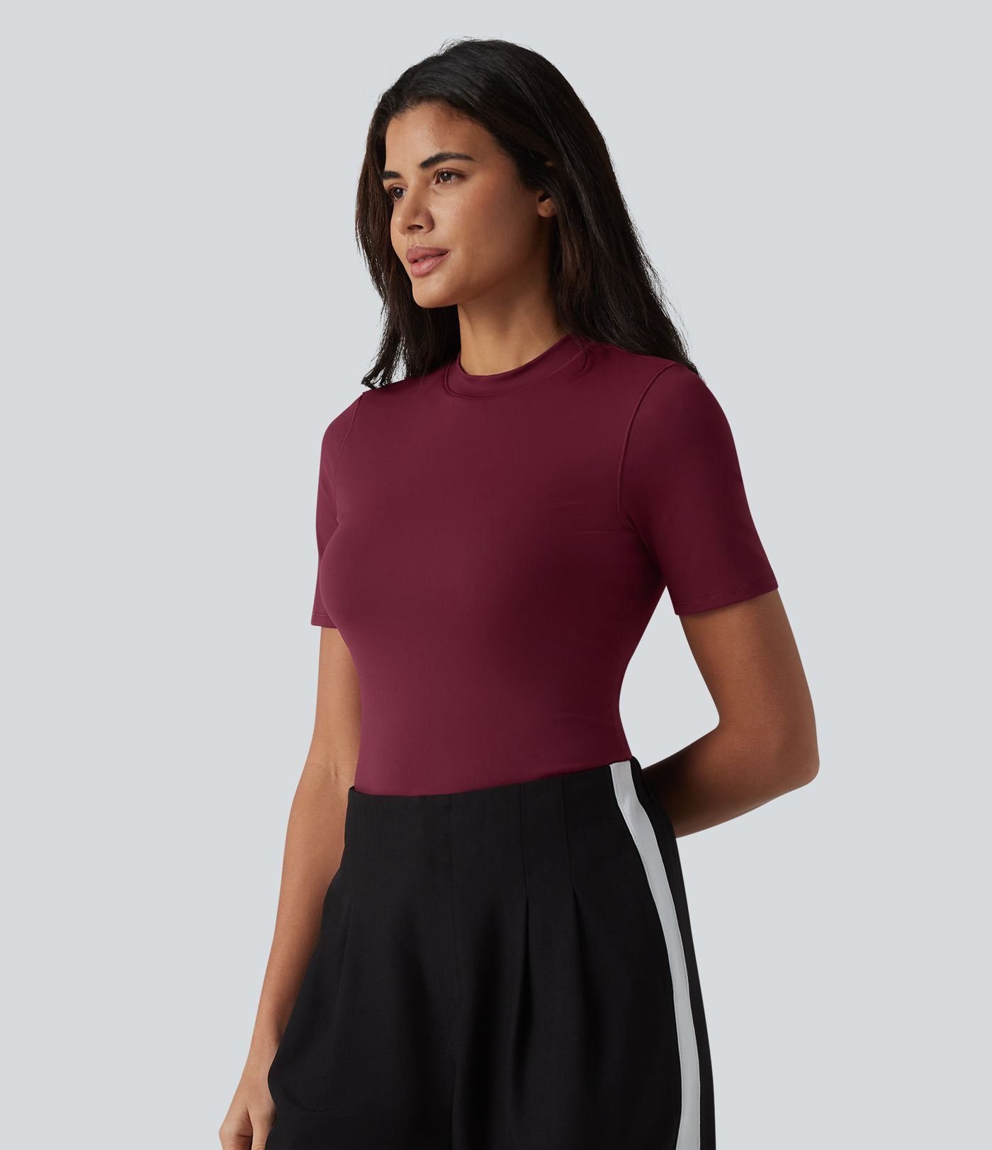 T-shirt col rond manches courtes avec brassière intégrée