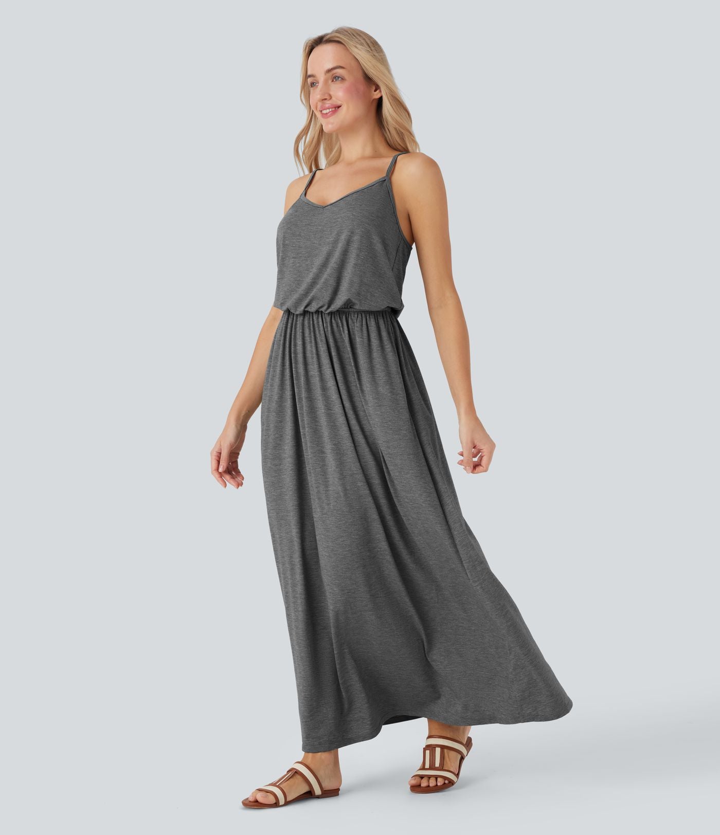 Robe longue fluide type nuisette à bretelles ajustables avec poches