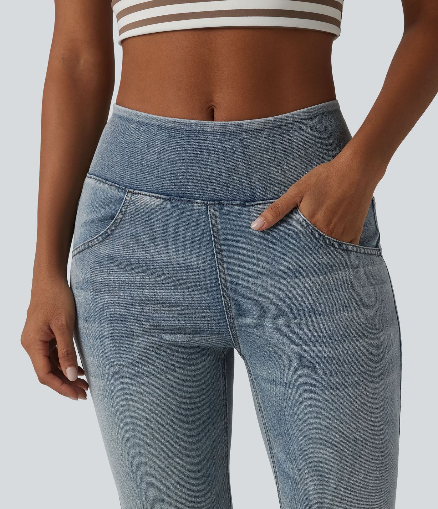 Halara Flex™ Jean évasé décontracté taille mi-haute en lyocell délavé avec poches