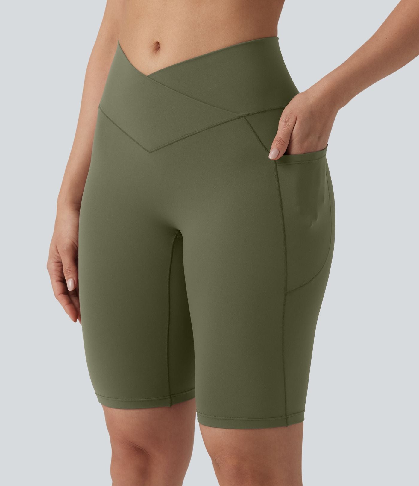 SoftlyZero™ Short cycliste de yoga croisé taille haute 23 cm avec poches - UPF50+